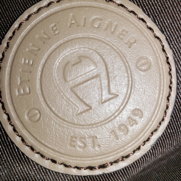 Etienne Signed handbag - Picture 4 of 10